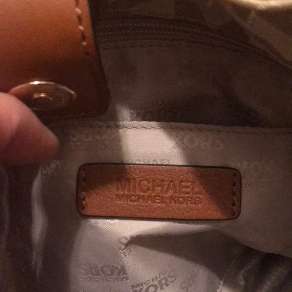Michael Kors purse - Picture 4 of 6